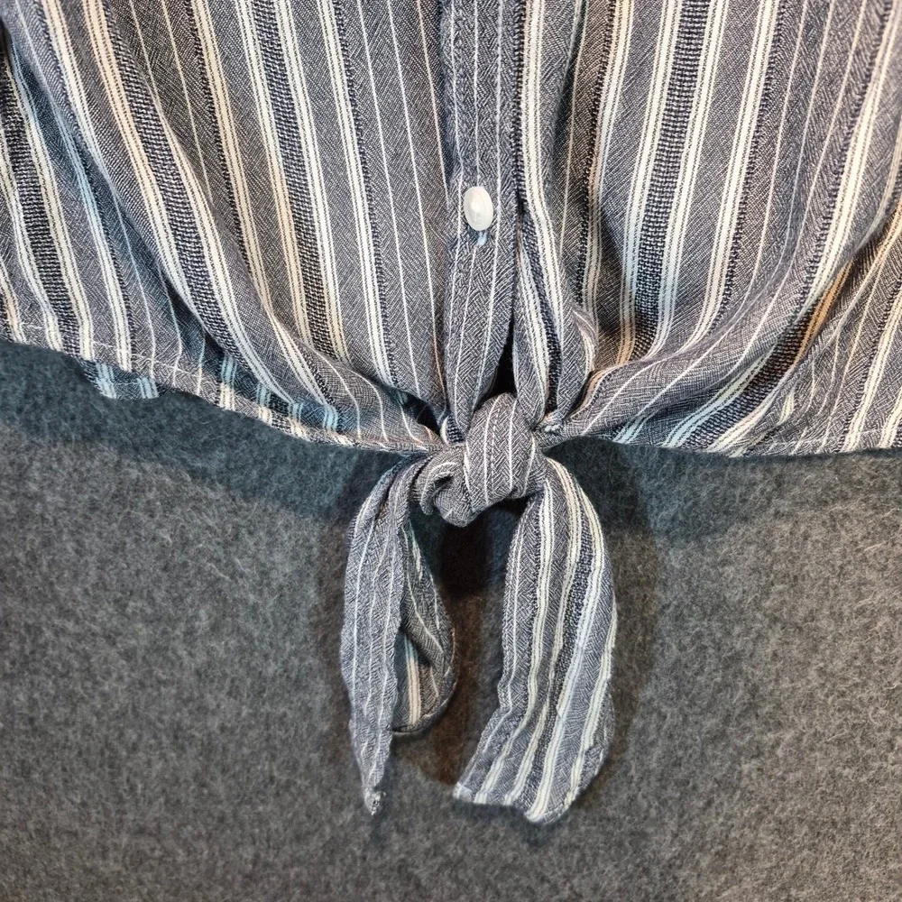 American Eagle Outfitters Striped Med Top With Tie Front Detail Coastal Cottage